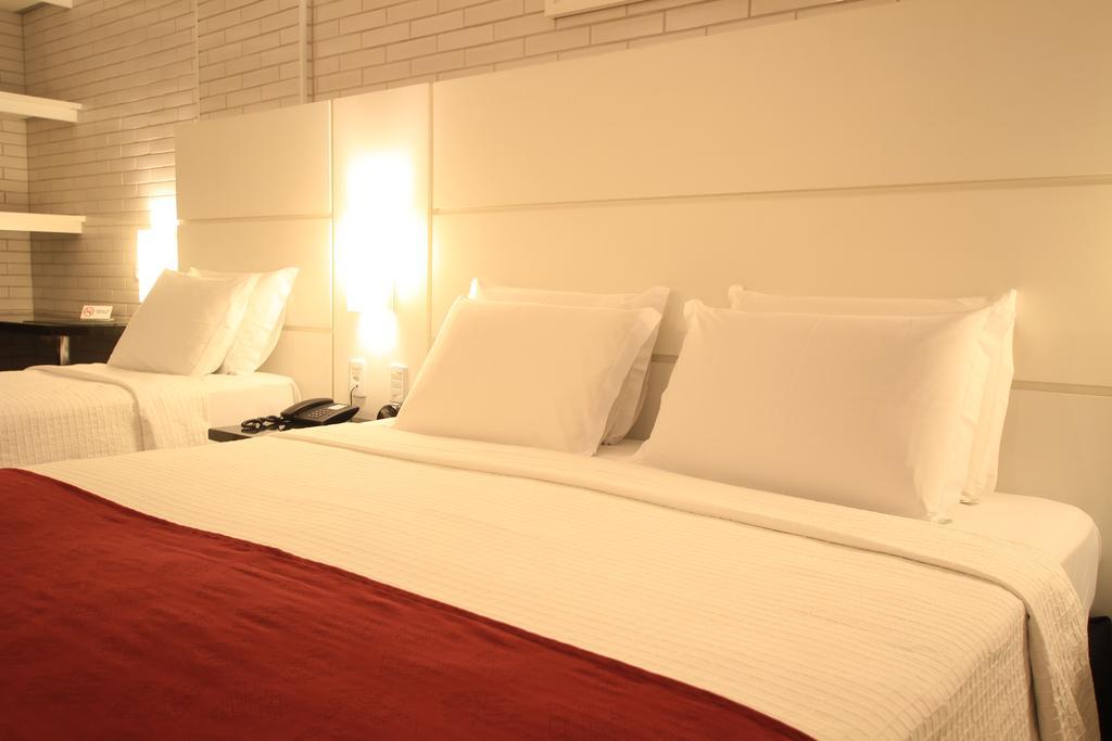 Hotel Confiance Prime Batel Curitiba Ruang foto