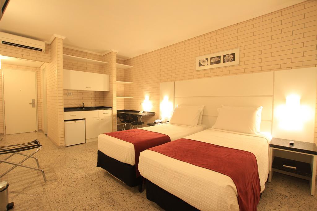Hotel Confiance Prime Batel Curitiba Ruang foto