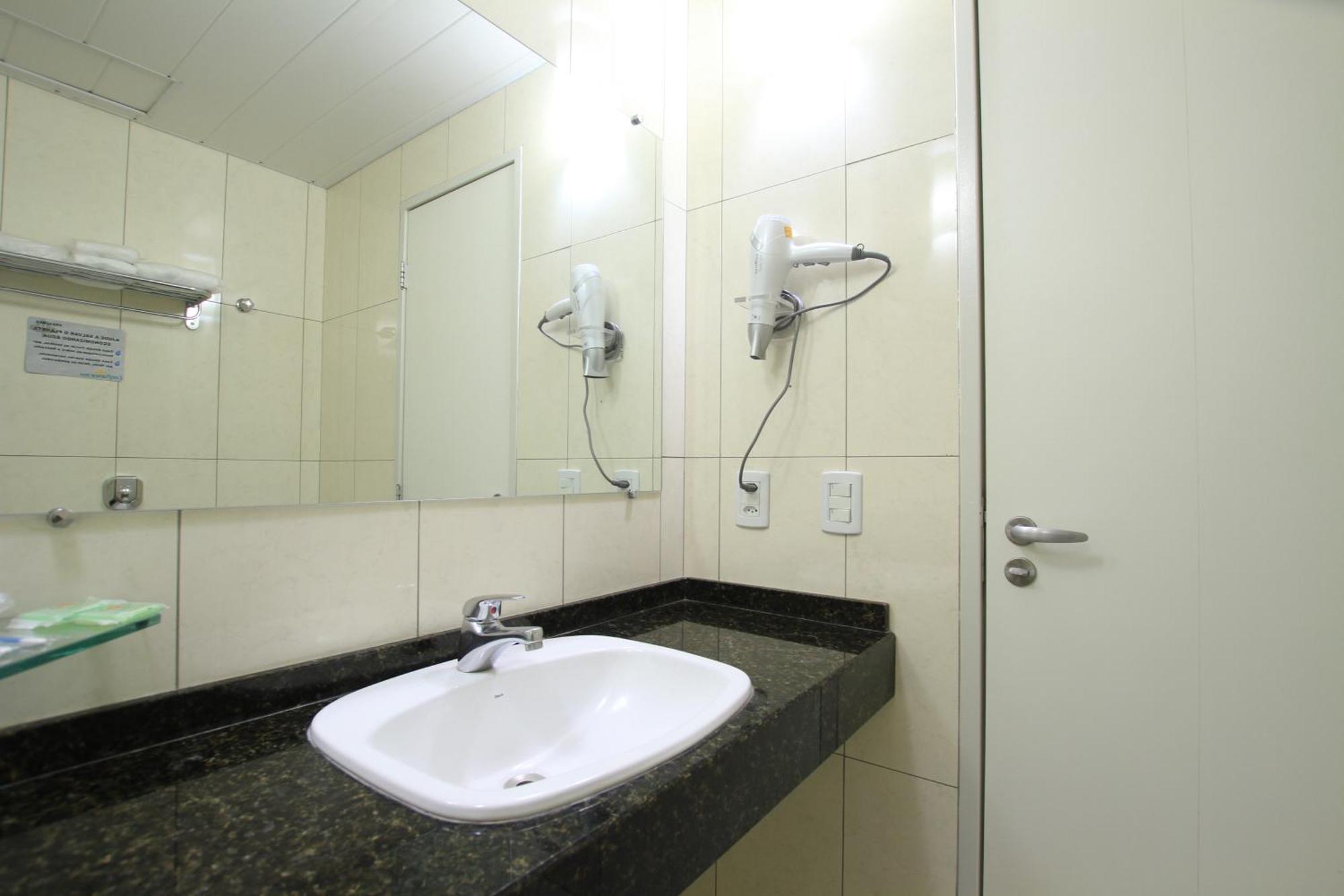 Hotel Confiance Prime Batel Curitiba Ruang foto